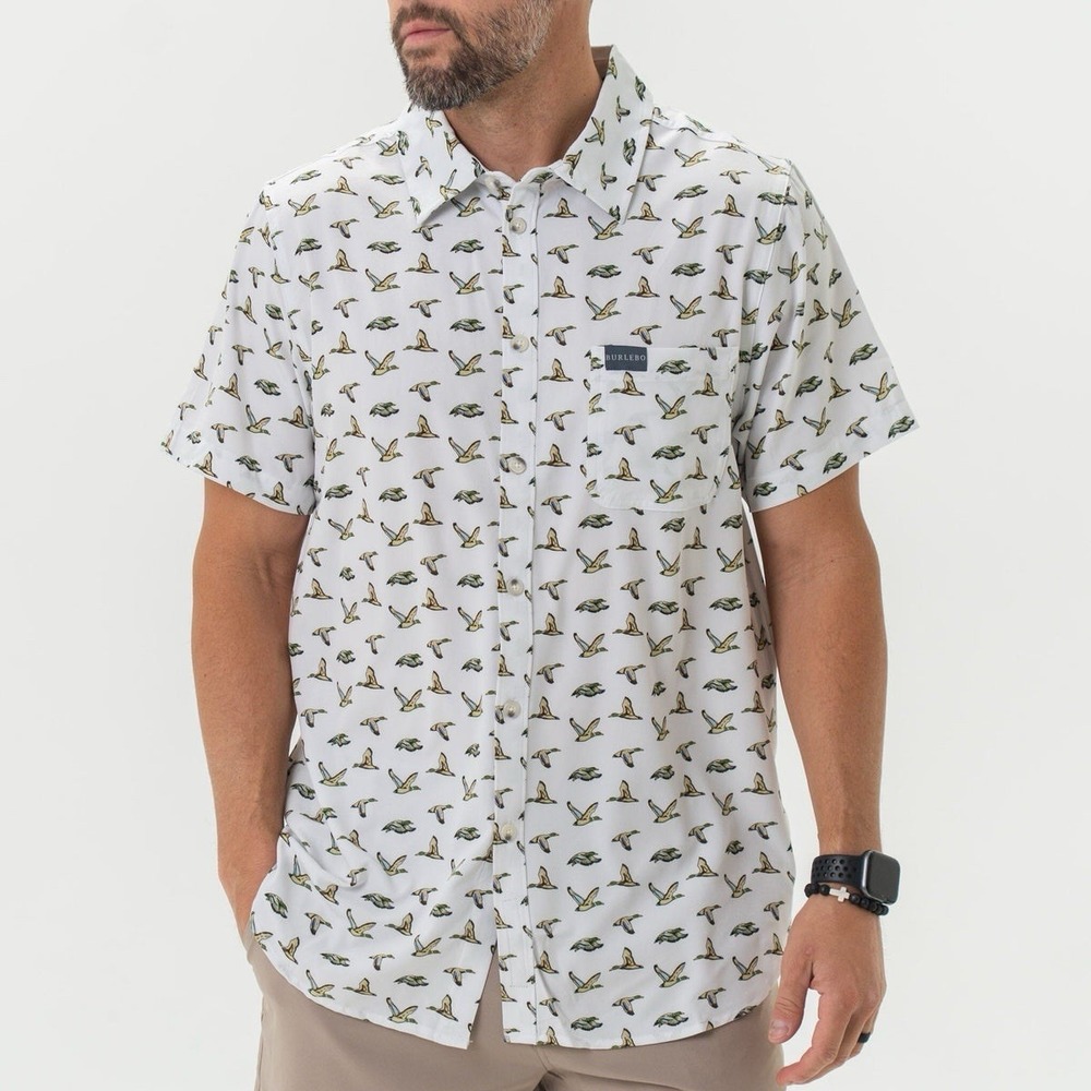 Burlebo Shirt Mens Large Flying Ducks Button Front Short Sleeve Performance Golf